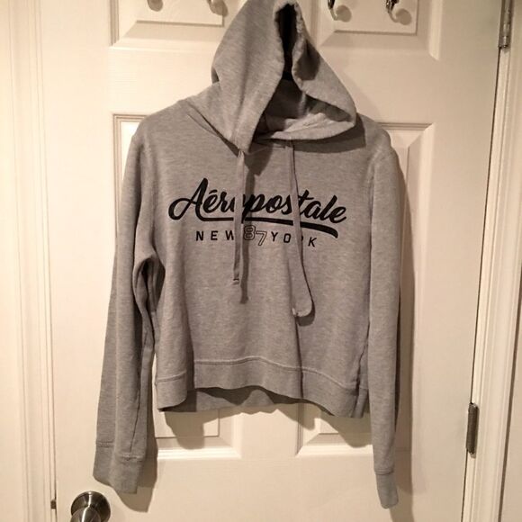Aeropostale Tops - Aeropostale oversized Cropped NY 87 Hoodie